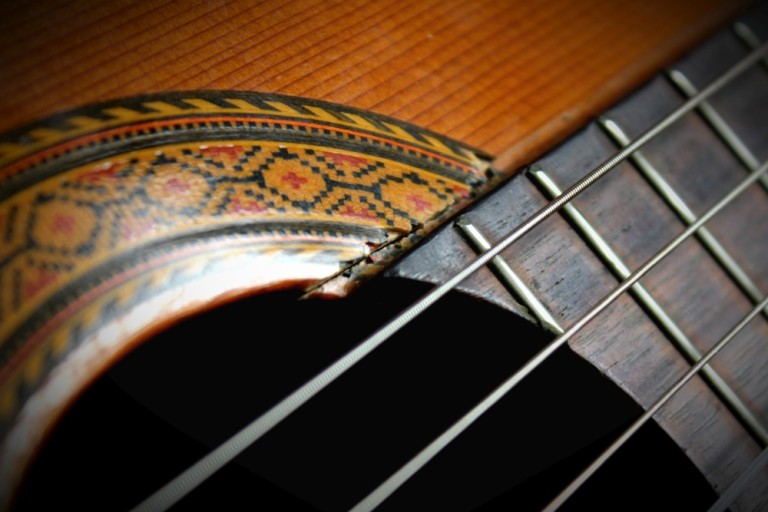 Gitara klasyczna przed klejeniem